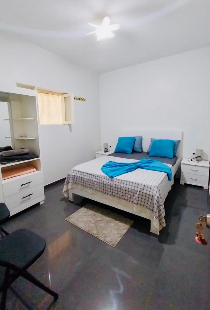 Cozy Home With Terrace Views! 蓬塔杜索尔 外观 照片