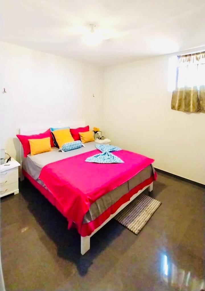 Cozy Home With Terrace Views! 蓬塔杜索尔 外观 照片